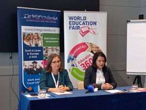 Raluca Niculae, Manager Departament Tabere şi Licee, Alexandra Bădescu, Deputy General Manager IntegralEdu.